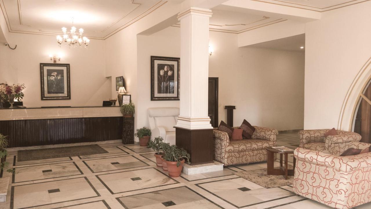 Royal Jardin Whistling Pines Resort Shimla Exterior foto